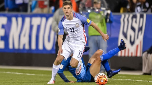 christian-pulisic-klinsmann-usa.jpg